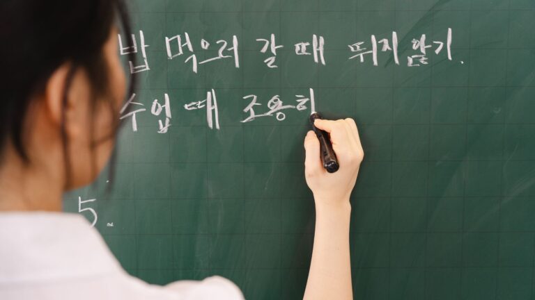 Unnie: A Korean word