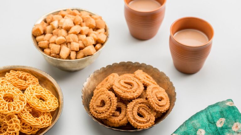 SnigdhaSnack: Celebrating Traditional Indian Savory Snacks SnigdhaSnack: Celebrating Traditional Indian Savory Snacks